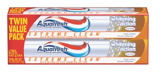 Product Cover Aquafresh Extreme Clean Whitening Action Twin Pack Toothpaste, 5.6 Ounce