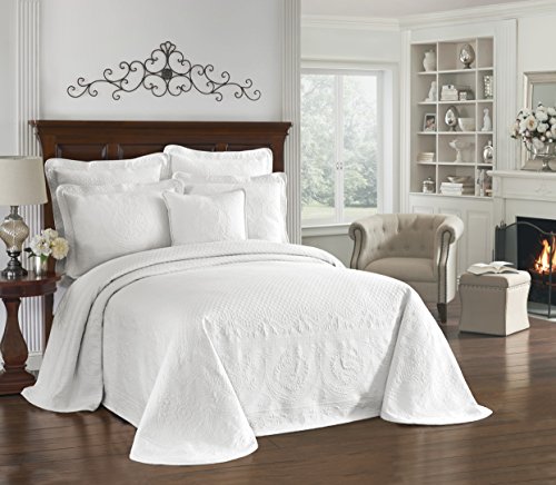 Product Cover Historic Charleston 13989BEDDKNGWHI King Charles 120-Inch by 114-Inch Matelasse King Bedspread, White