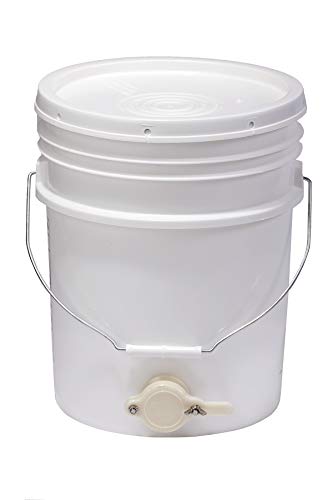 Product Cover Little Giant 5 Gallon Plastic Bucket