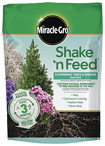 Product Cover Miracle-Gro Shake 'N Feed Flowering Trees and Shrubs Plant Food, 8 lbs