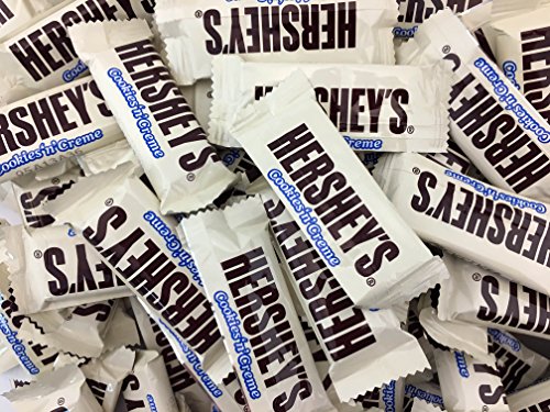 Product Cover HERSHEY'S Cookies 'n' Crème Snack Size Bars, Treats Bars (Pack of 2 Pounds)