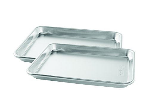 Product Cover Nordic Ware Natural Aluminum Commercial Baker's Quarter Sheet, 2-Pack