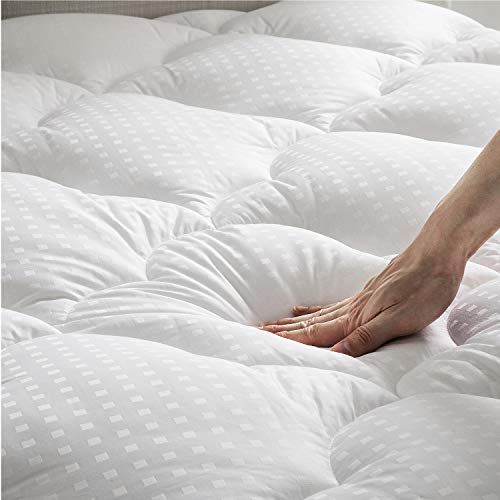 Product Cover Bedsure Cotton Twin XL/Twin Extra Long Mattress Pad (up to 18 inches) - Deep Pocket, Quilted Mattress Cover with Fitted Skirt - Overfilled Mattress Topper with Down Alternative Fill, Soft, Breathable