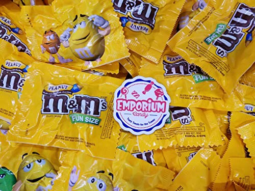 Product Cover M&M Peanut Fun Size Packs - 1.5 lbs of Fresh Delicious Assorted Bulk Mini Bags of Candy with Refrigerator Magnet